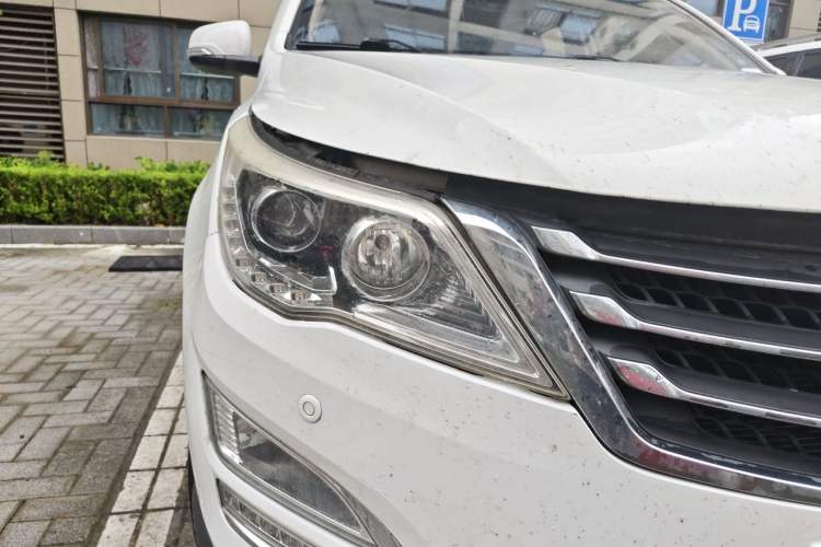 Used Baojun 560 2016 1.8L iAMT Luxury Model Right Front Headlight