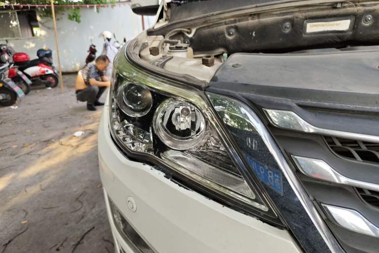 Used Baojun 560 2016 1.8L Manual Luxury Edition Right Front Headlight