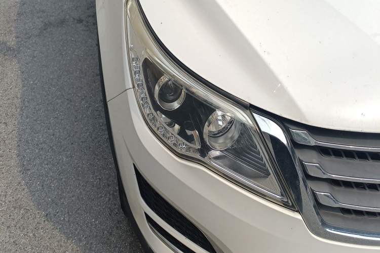 Used Baojun 560 2016 1.8L Manual Value Edition Right Front Headlight