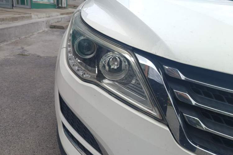 Used Baojun 560 2016 1.8L Manual Value Edition Right Front Headlight