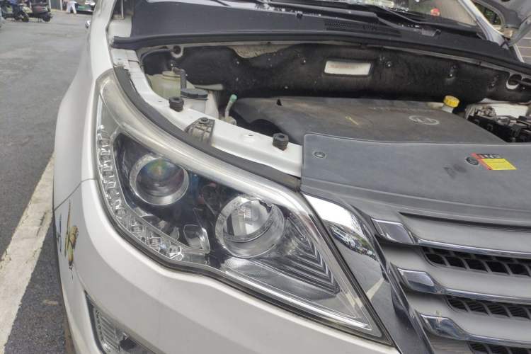 Used Baojun 560 2016 1.8L iAMT Elite Edition Right Front Headlight