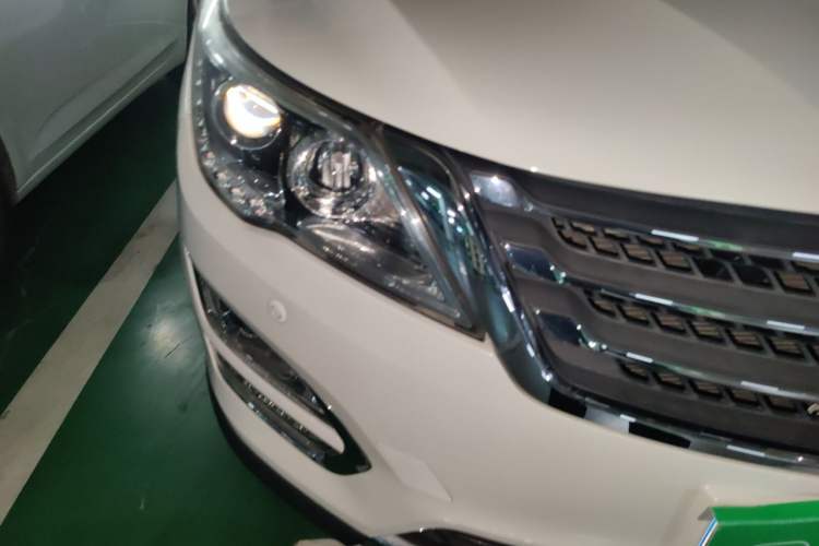 Used Baojun 560 2016 1.8L Manual Luxury Edition Right Front Headlight