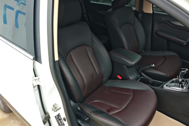Used Baojun 560 2016 1.8L iAMT Luxury Model Right Front Seat
