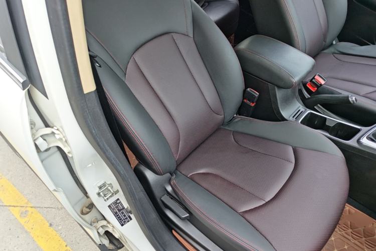 Used Baojun 560 2016 1.8L Manual Luxury Edition Right Front Seat
