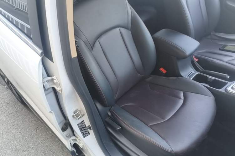 Used Baojun 560 2016 1.8L iAMT Luxury Model Right Front Seat