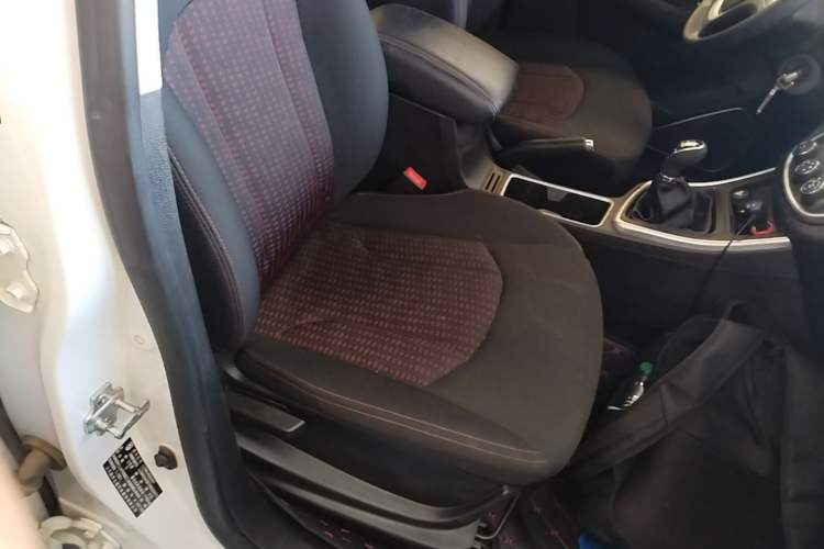 Used Baojun 560 2016 1.8L Manual Value Edition Right Front Seat