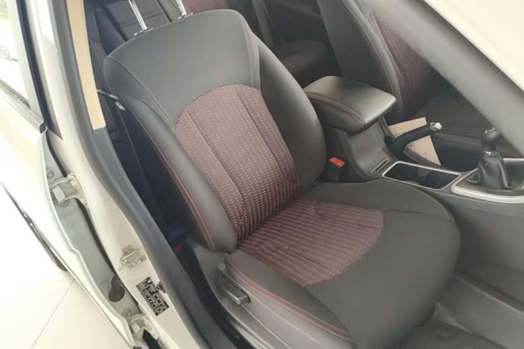 Used Baojun 560 2016 1.8L Manual Value Edition Right Front Seat
