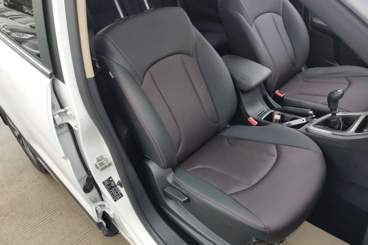 Used Baojun 560 2016 1.5T Manual Luxury Model Right Front Seat