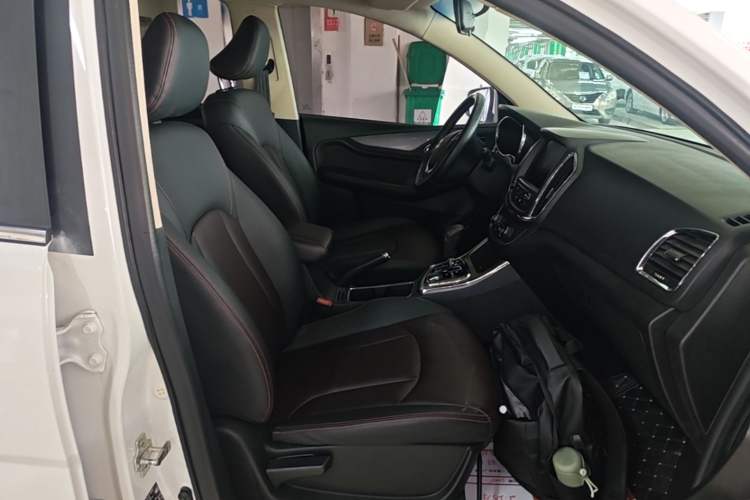 Used Baojun 560 2016 1.8L iAMT Luxury Model Right Front Seat