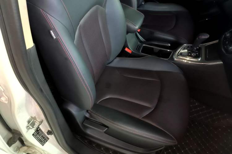 Used Baojun 560 2016 1.8L iAMT Luxury Model Right Front Seat