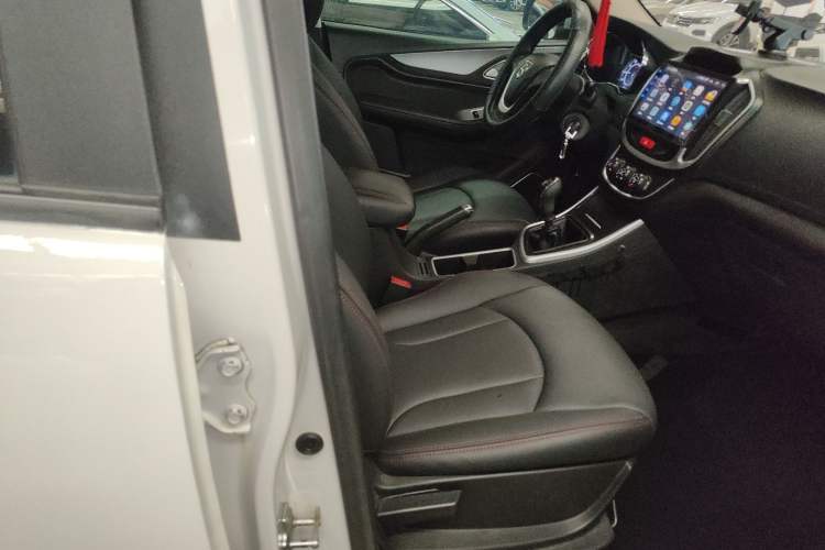 Used Baojun 560 2016 1.5T Manual Comfort Edition Right Front Seat