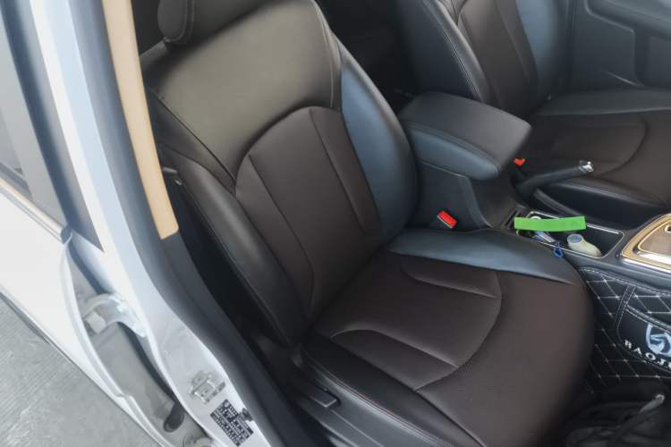 Used Baojun 560 2016 1.8L iAMT Luxury Model Right Front Seat