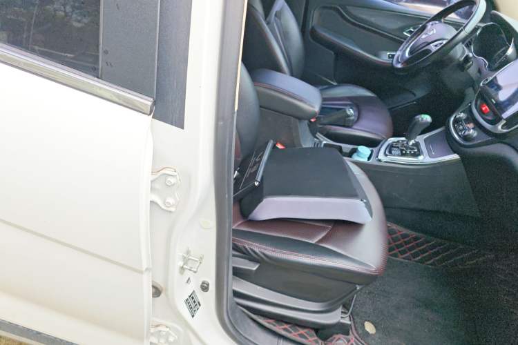 Used Baojun 560 2016 1.8L iAMT Luxury Model Right Front Seat