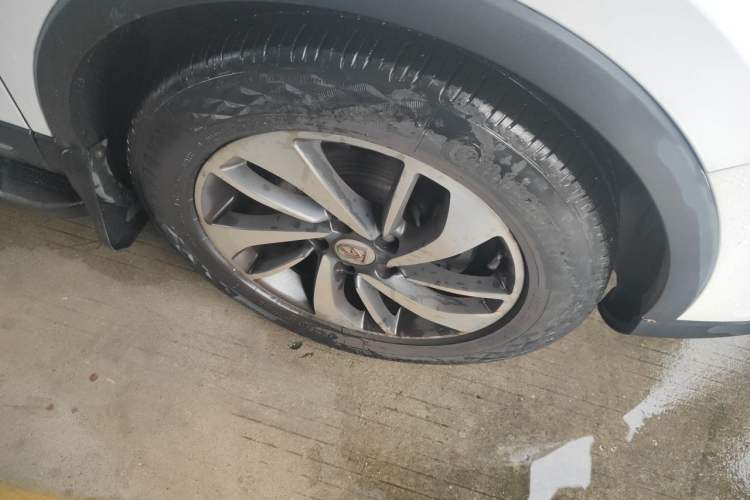 Used Baojun 560 2016 1.8L iAMT Luxury Model Right Front Wheel Hub