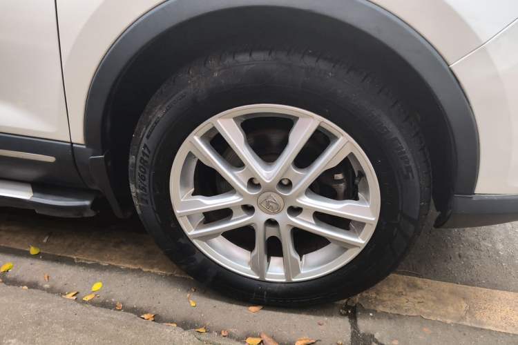 Used Baojun 560 2016 1.8L Manual Comfort Edition Right Front Wheel Hub