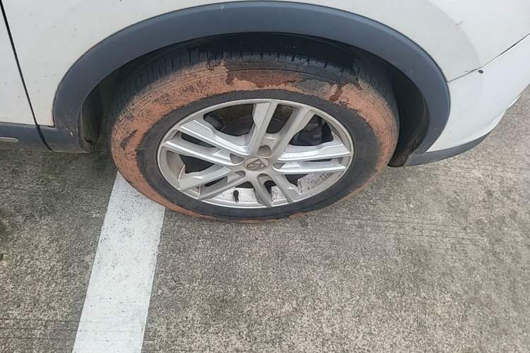 Used Baojun 560 2016 1.8L Manual Elite Edition Right Front Wheel Hub