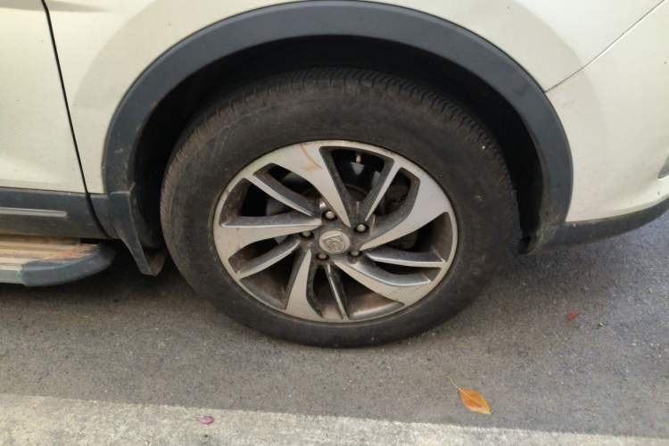 Used Baojun 560 2016 1.8L iAMT Luxury Model Right Front Wheel Hub
