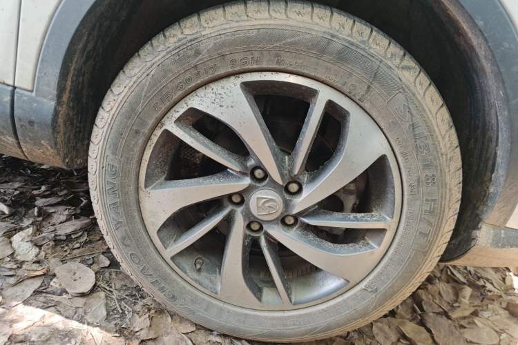 Used Baojun 560 2016 1.8L Manual Luxury Edition Right Front Wheel Hub