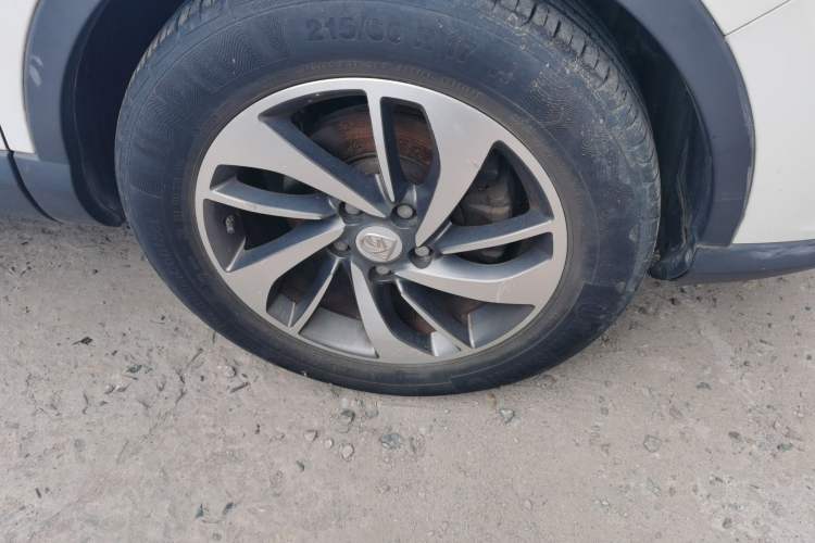 Used Baojun 560 2016 1.8L iAMT Luxury Model Right Front Wheel Hub