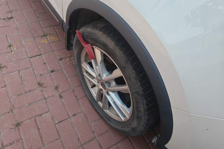 Used Baojun 560 2016 1.8L Manual Value Edition Right Front Wheel Hub