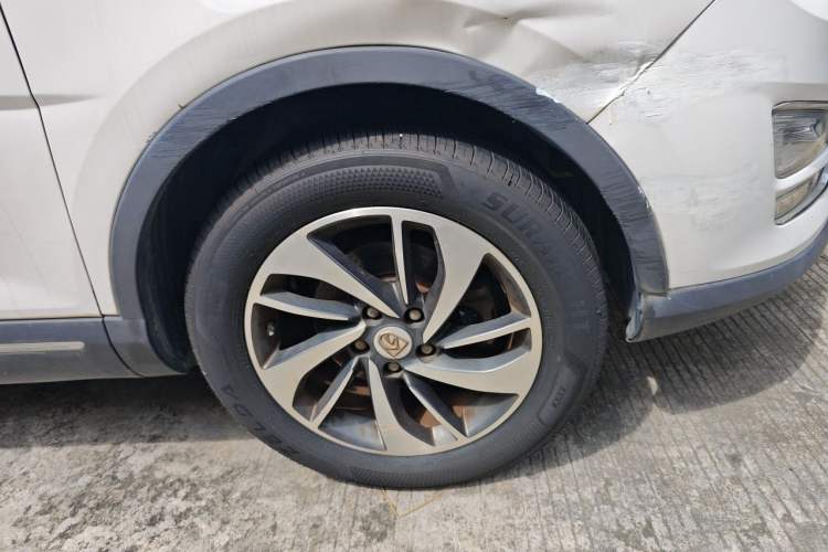 Used Baojun 560 2016 1.8L iAMT Luxury Model Right Front Wheel Hub