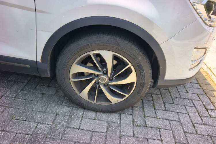 Used Baojun 560 2016 1.8L iAMT Luxury Model Right Front Wheel Hub