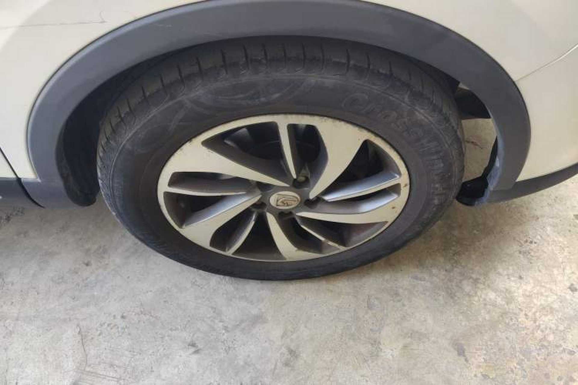Used Baojun 560 2016 1.5T Manual Luxury Model Right Front Wheel Hub
