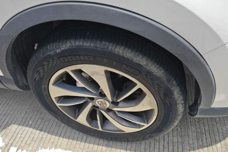 Used Baojun 560 2016 1.8L iAMT Luxury Model Right Front Wheel Hub