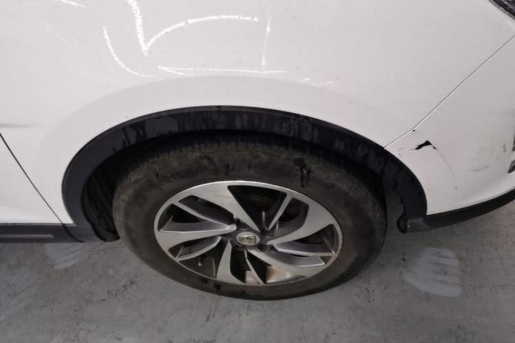 Used Baojun 560 2016 1.5T Manual Luxury Model Right Front Wheel Hub