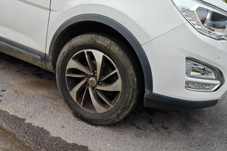 Used Baojun 560 2016 1.8L iAMT Luxury Model Right Front Wheel Hub