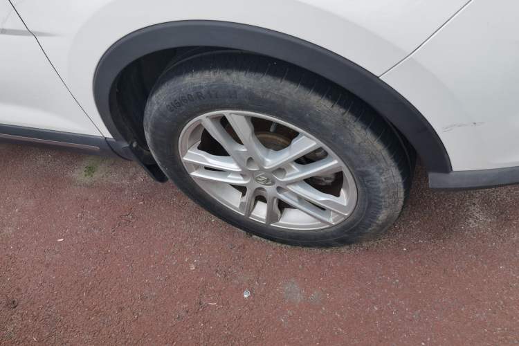 Used Baojun 560 2016 1.8L Manual Elite Edition Right Front Wheel Hub