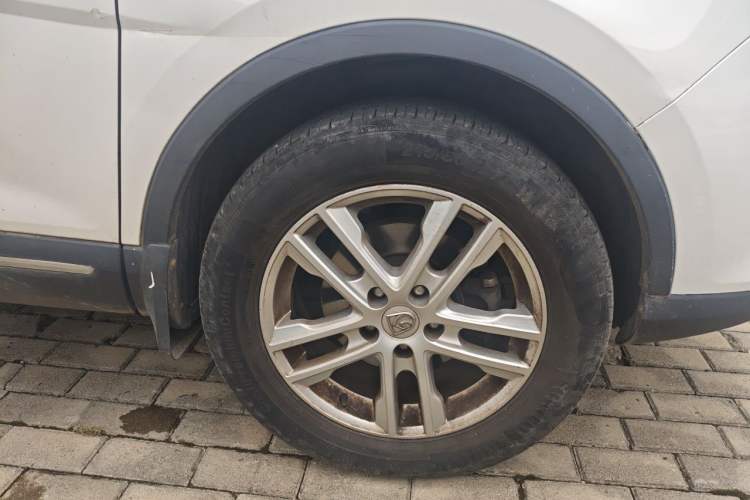 Used Baojun 560 2016 1.8L iAMT Elite Edition Right Front Wheel Hub