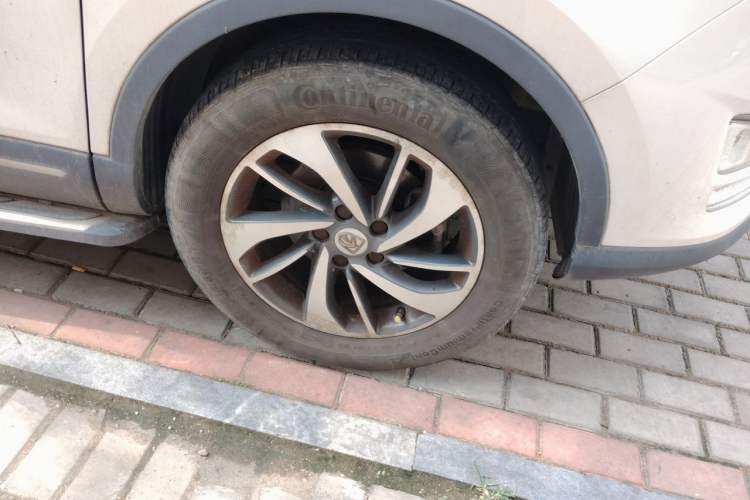Used Baojun 560 2016 1.8L iAMT Luxury Model Right Front Wheel Hub