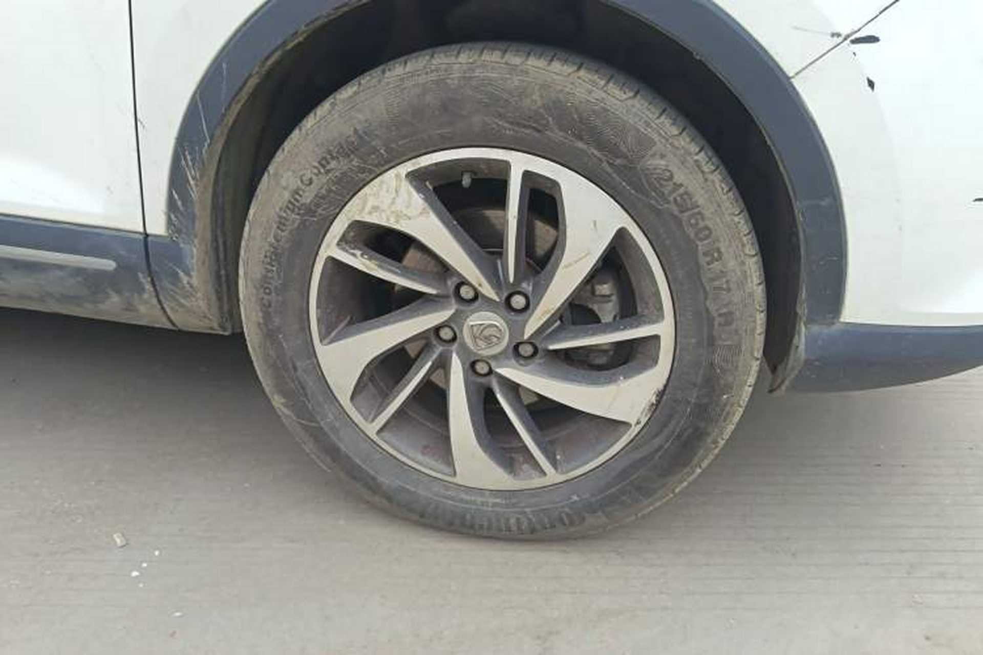 Used Baojun 560 2016 1.8L Manual Luxury Edition Right Front Wheel Hub