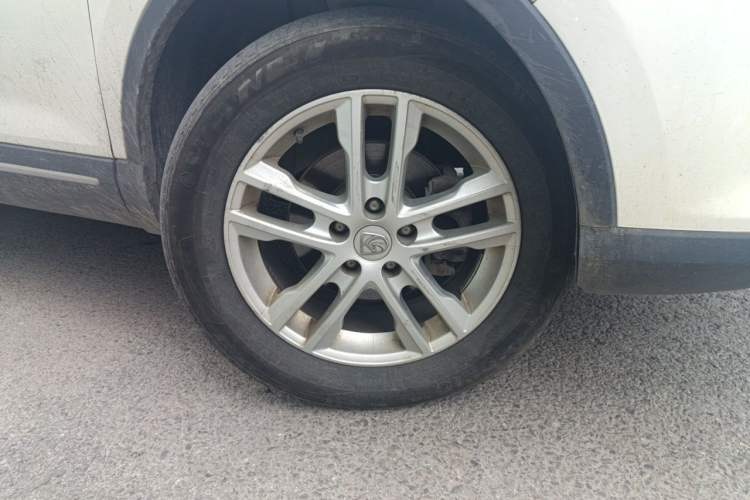 Used Baojun 560 2016 1.8L Manual Value Edition Right Front Wheel Hub