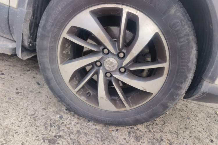 Used Baojun 560 2016 1.8L iAMT Luxury Model Right Front Wheel Hub