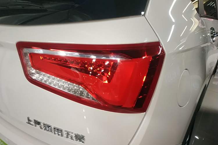 Used Baojun 560 2016 1.8L iAMT Luxury Model Right Rear Taillight
