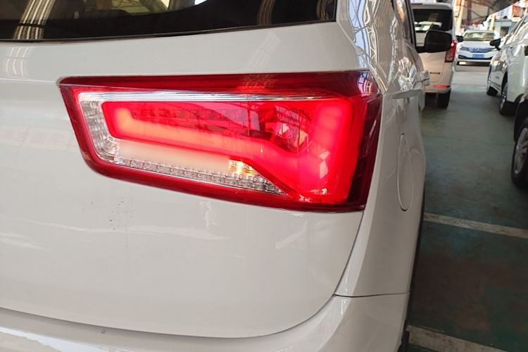 Used Baojun 560 2016 1.8L Manual Value Edition Right Rear Taillight