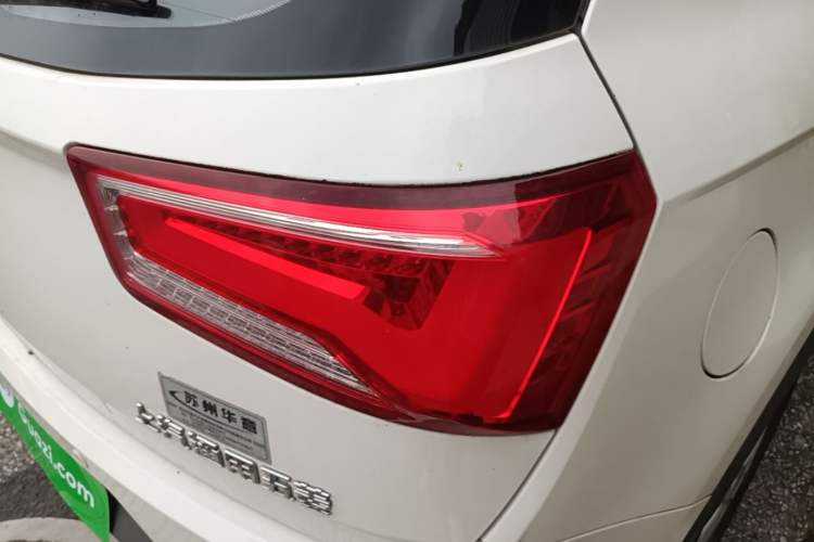 Used Baojun 560 2016 1.5T Manual Elite Edition Right Rear Taillight