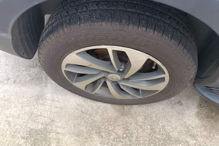 Used Baojun 560 2016 1.8L iAMT Luxury Model Right Rear Wheel Hub