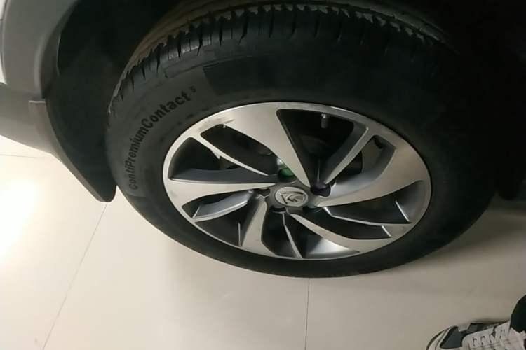 Used Baojun 560 2016 1.8L iAMT Luxury Model Right Rear Wheel Hub