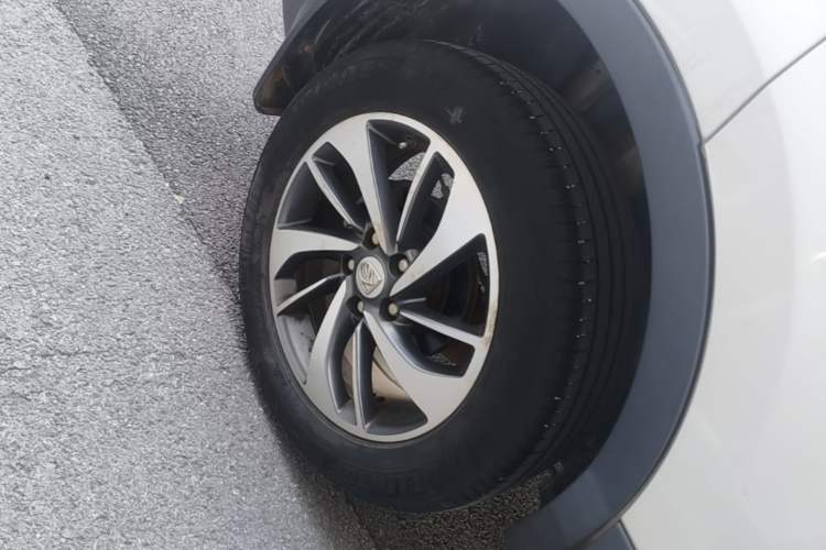 Used Baojun 560 2016 1.8L iAMT Luxury Model Right Rear Wheel Hub