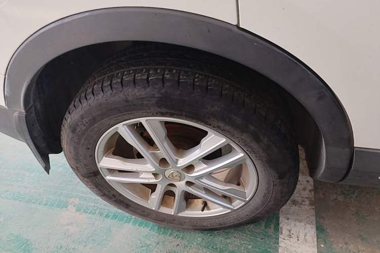Used Baojun 560 2016 1.8L Manual Value Edition Right Rear Wheel Hub