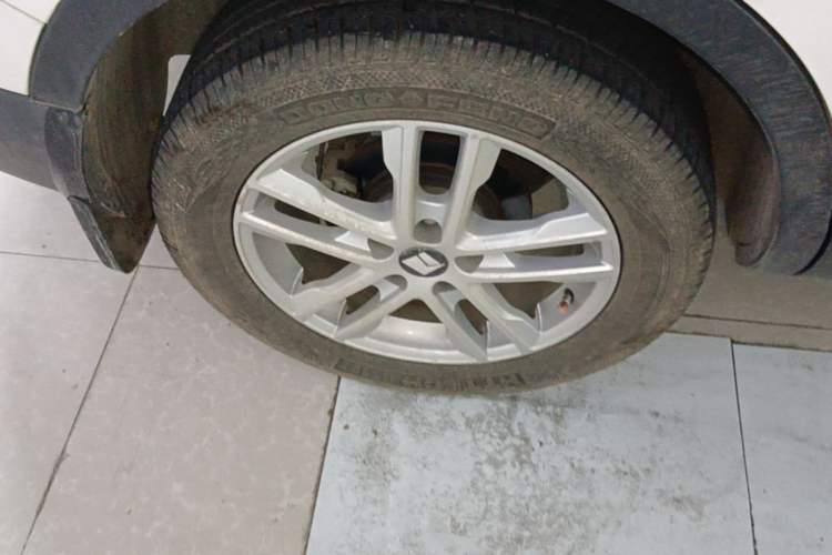 Used Baojun 560 2016 1.8L iAMT Elite Edition Right Rear Wheel Hub