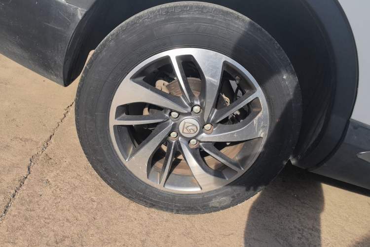 Used Baojun 560 2016 1.8L iAMT Luxury Model Right Rear Wheel Hub