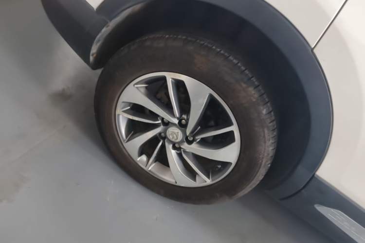 Used Baojun 560 2016 1.8L iAMT Luxury Model Right Rear Wheel Hub