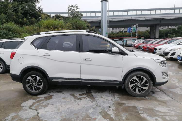 Used Baojun 560 2016 1.5T Manual Luxury Model Right Side