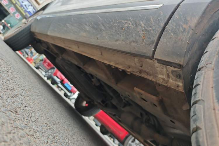 Used Baojun 560 2016 1.8L Manual Luxury Edition Right Side Sill