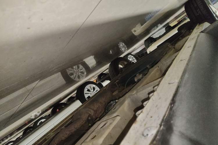 Used Baojun 560 2016 1.5T Manual Comfort Edition Right Side Sill