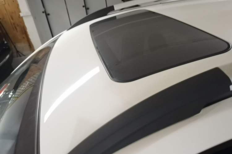 Used Baojun 560 2016 1.8L iAMT Luxury Model Roof